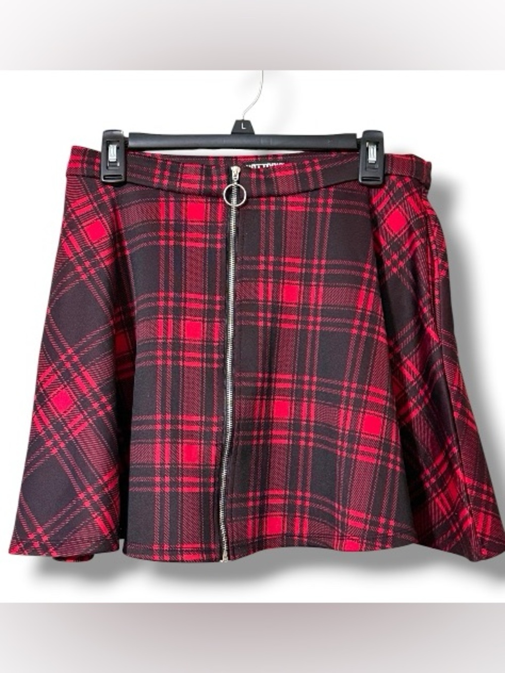 Hot Topic size medium women’s goth skater skirt black and red plaid o-ring